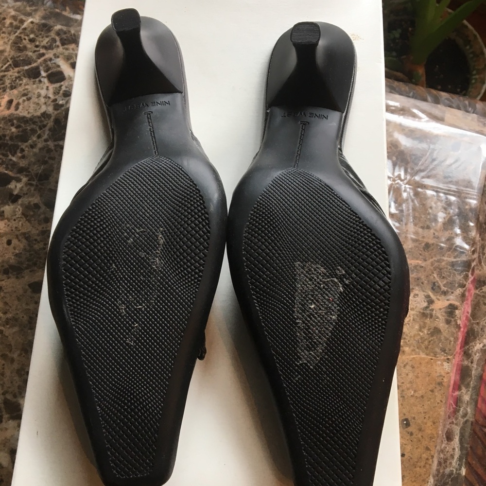Shoes - Picture 5 of 6